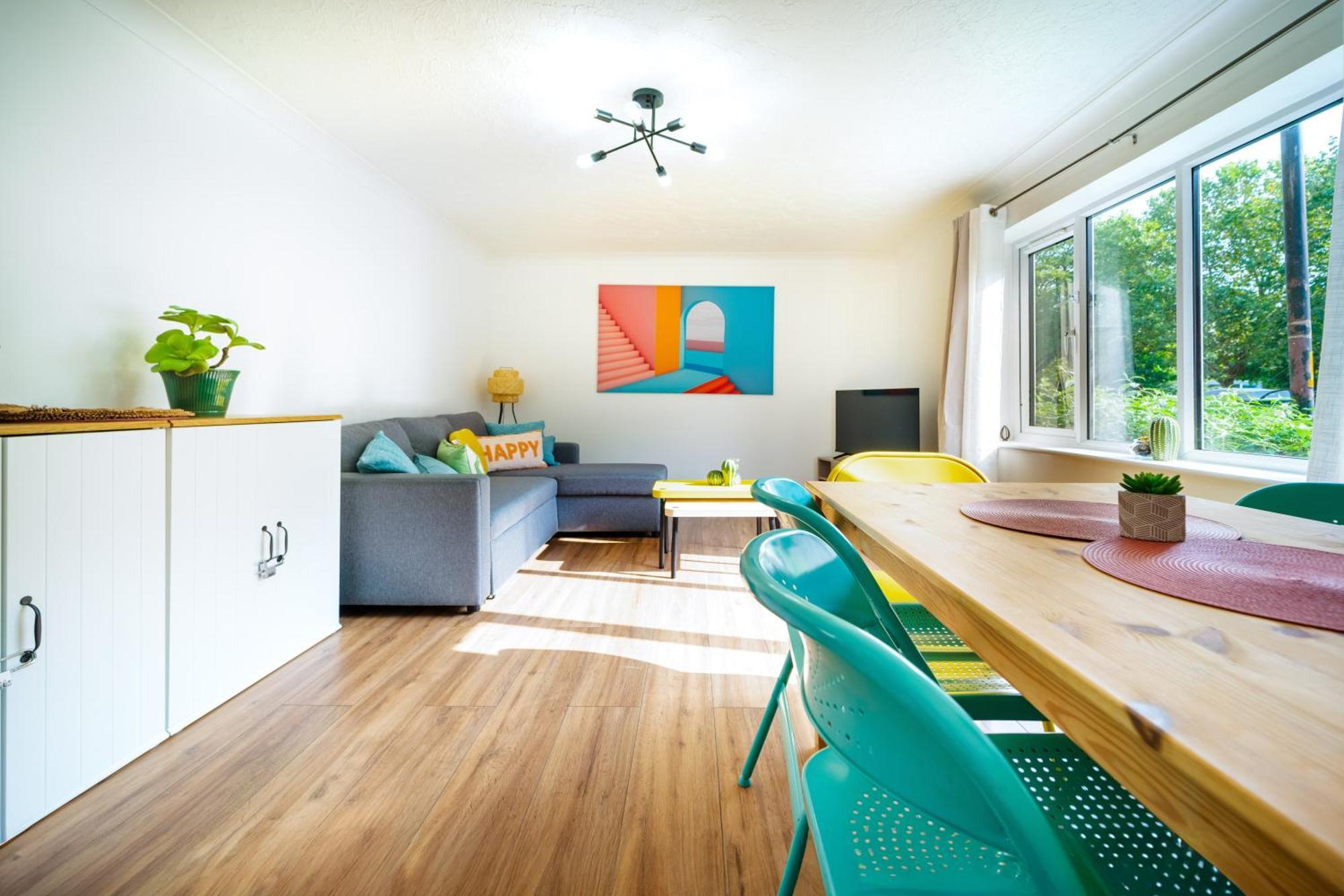 Bright And Spacious Flat With Free Parking Londen Buitenkant foto